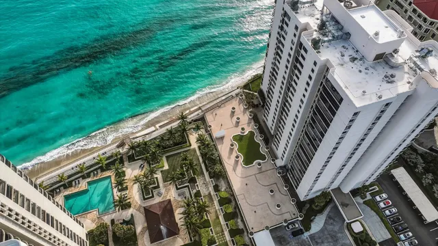 $750,000 | 5380 North Ocean Drive, Unit 8C, Singer Island, FL 33404