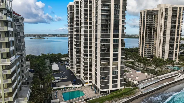 $750,000 | 5380 North Ocean Drive, Unit 8C, Singer Island, FL 33404