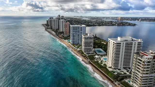 $750,000 | 5380 North Ocean Drive, Unit 8C, Singer Island, FL 33404