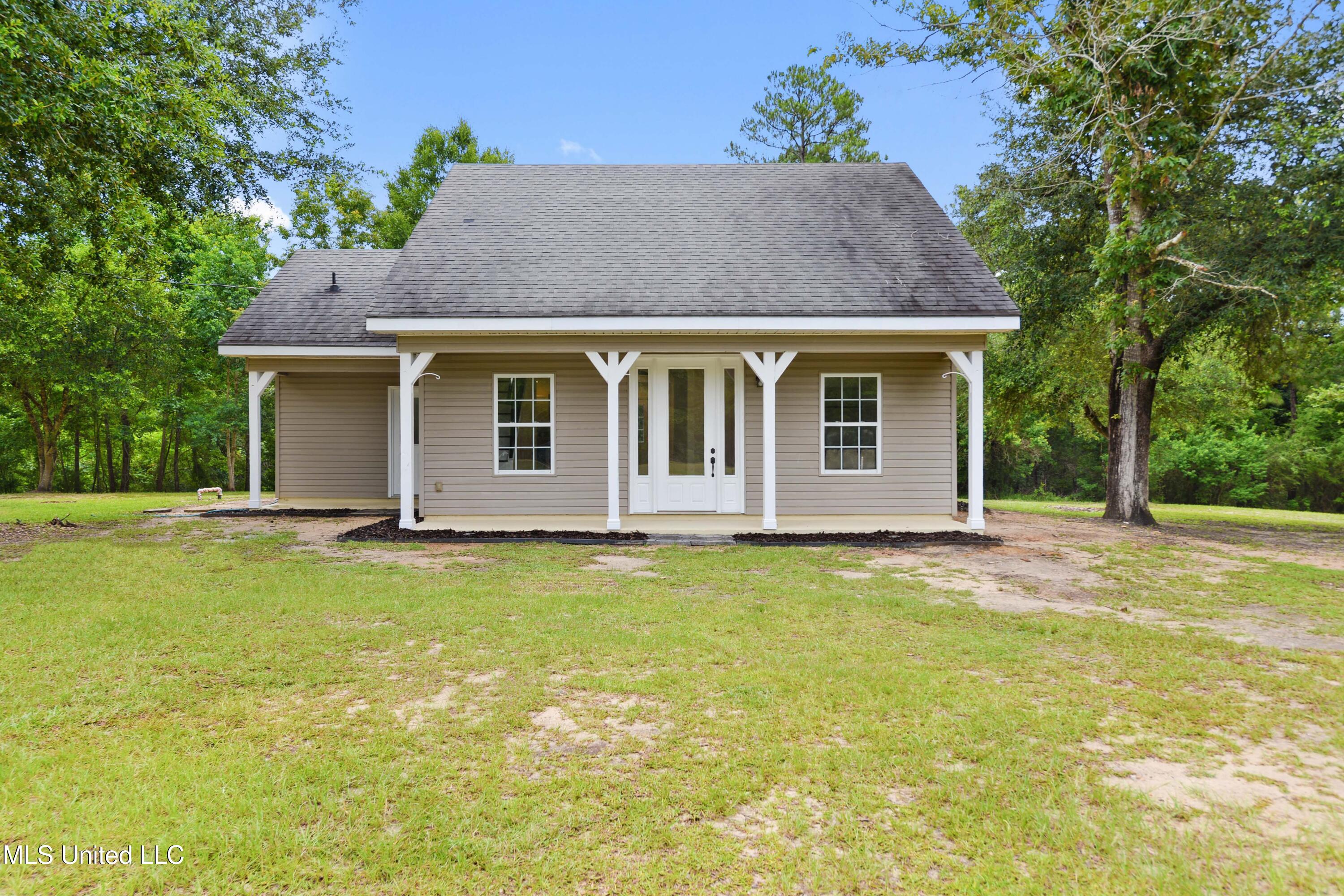 8228 Henley Road Pass Christian, MS 39571 - Photo 2 of 41 001