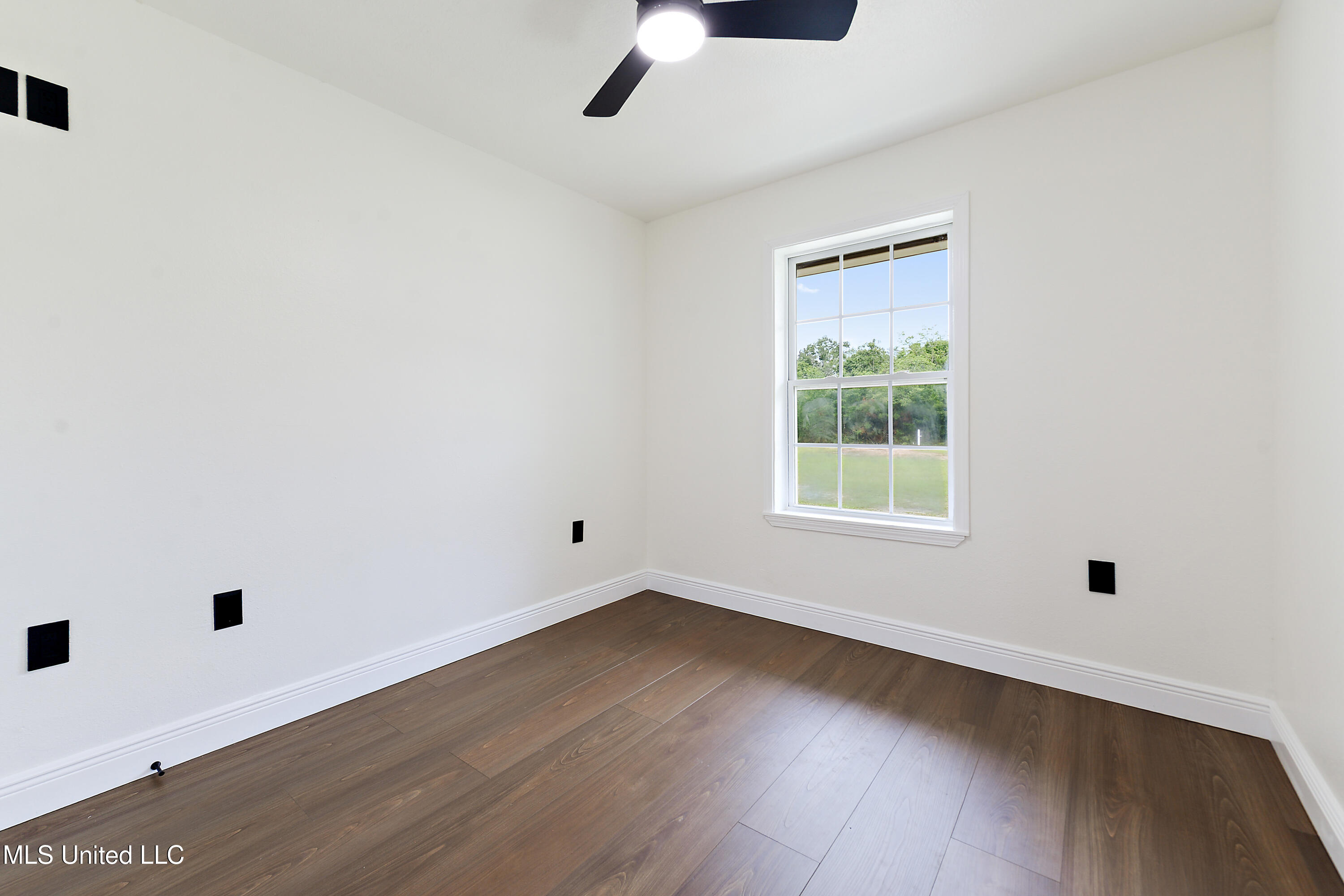 8228 Henley Road Pass Christian, MS 39571 - Photo 24 of 41 015