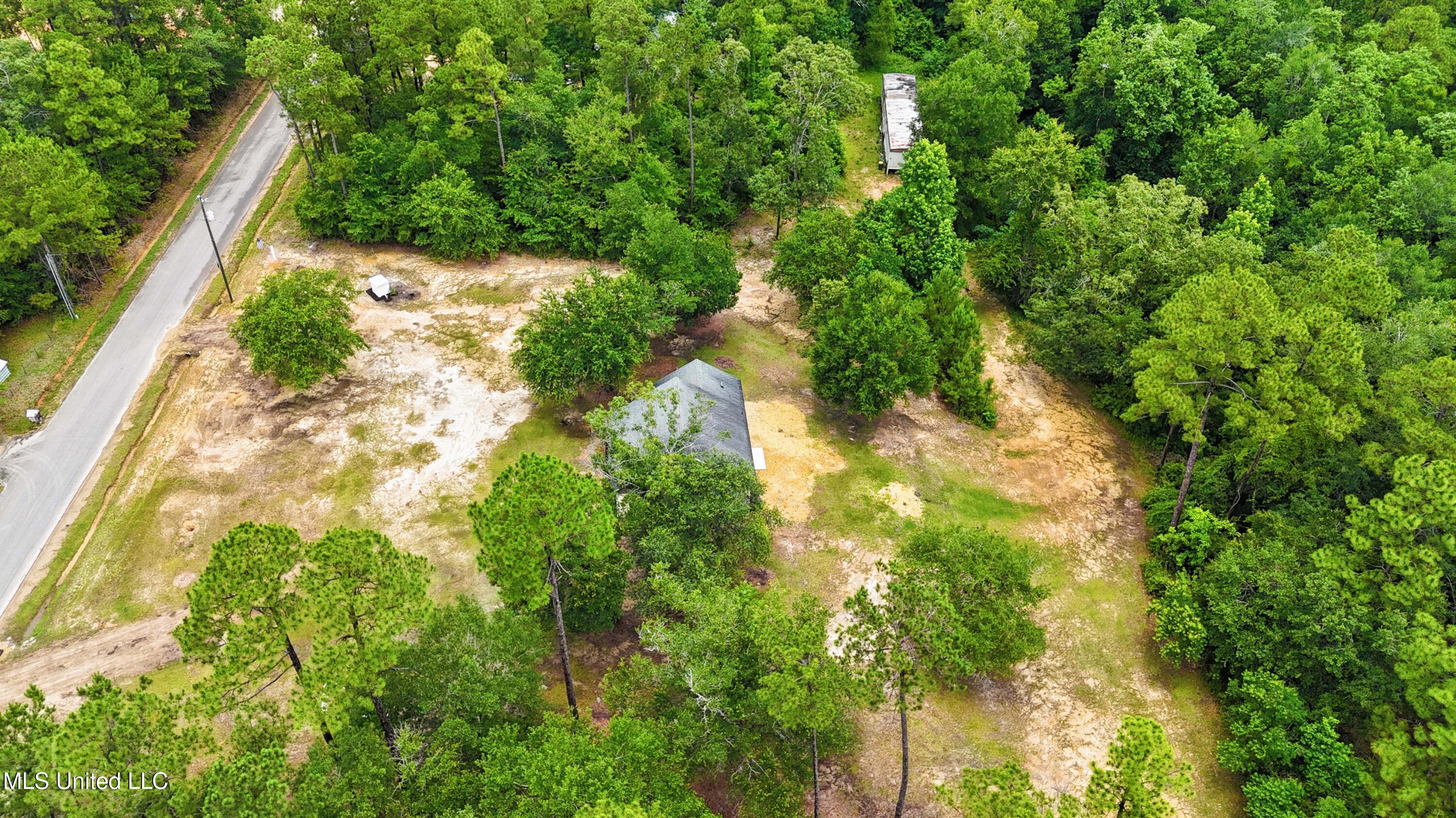 8228 Henley Road Pass Christian, MS 39571 - Photo 39 of 41 029