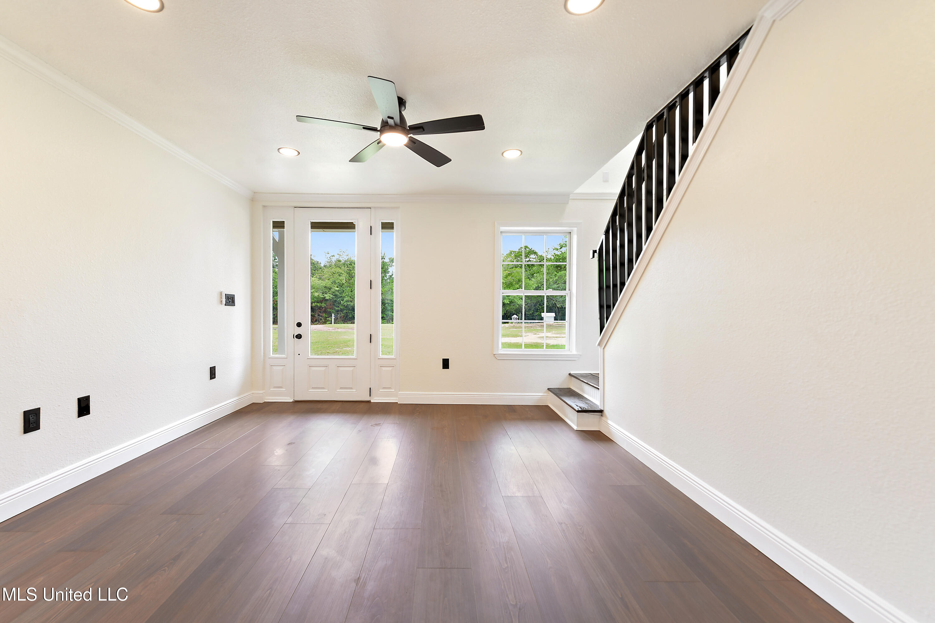 8228 Henley Road Pass Christian, MS 39571 - Photo 4 of 41 003