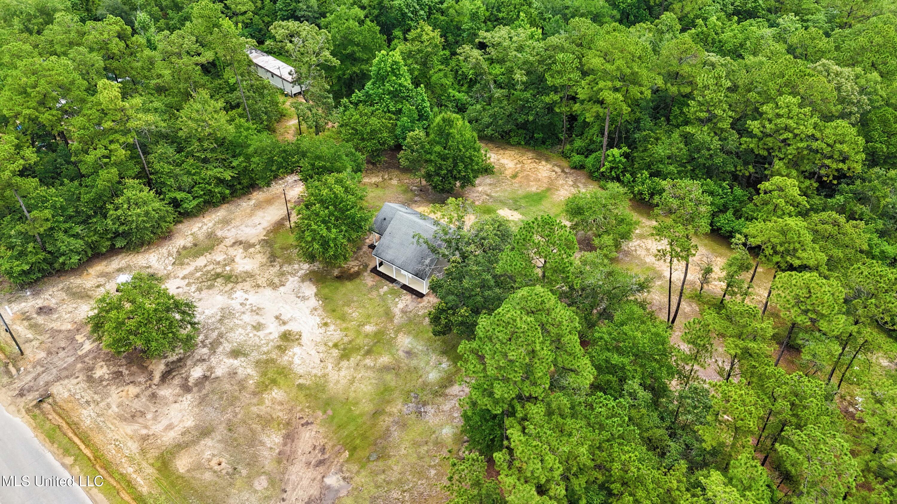 8228 Henley Road Pass Christian, MS 39571 - Photo 40 of 41 030