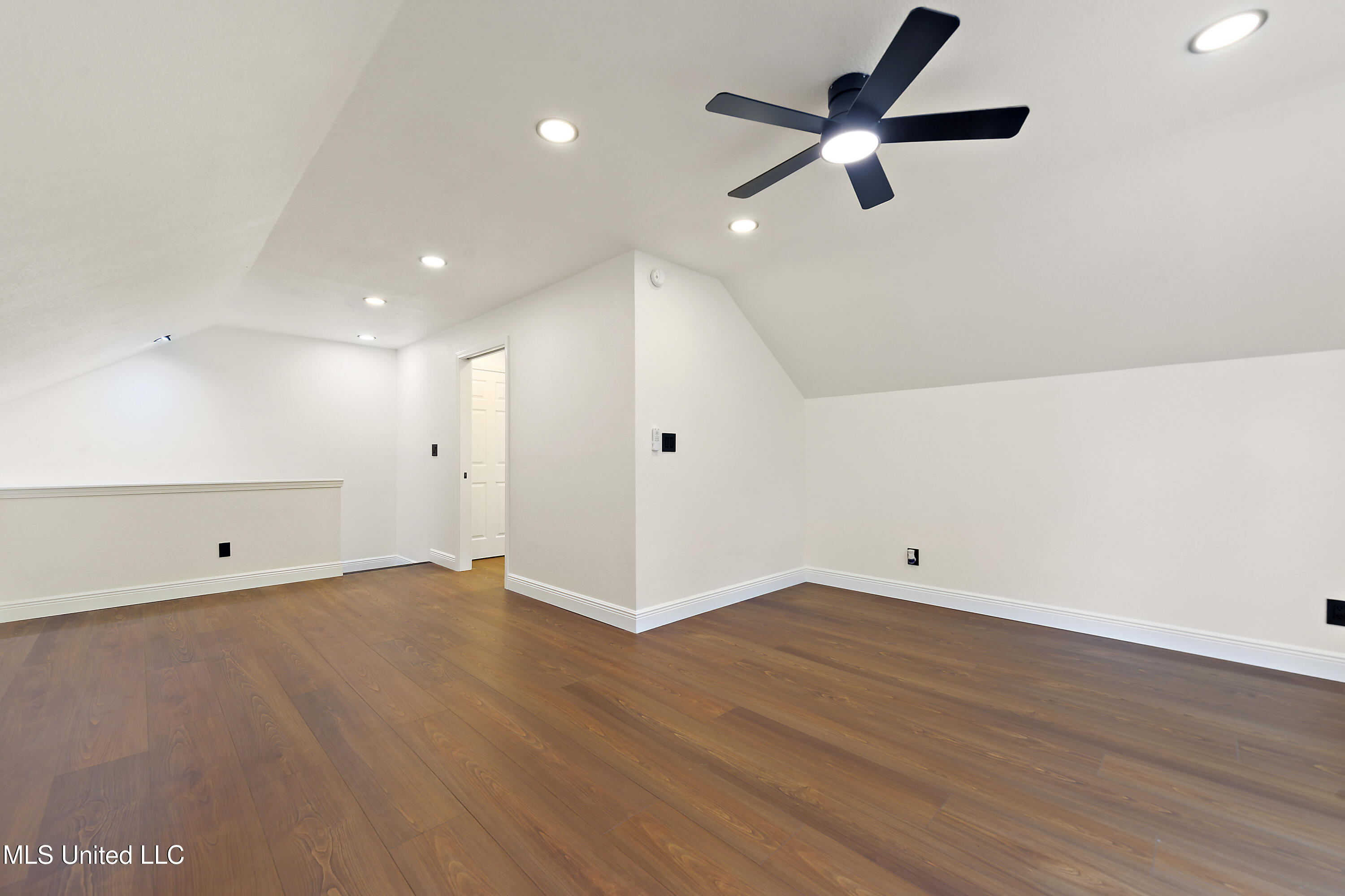 8228 Henley Road Pass Christian, MS 39571 - Photo 10 of 41 010