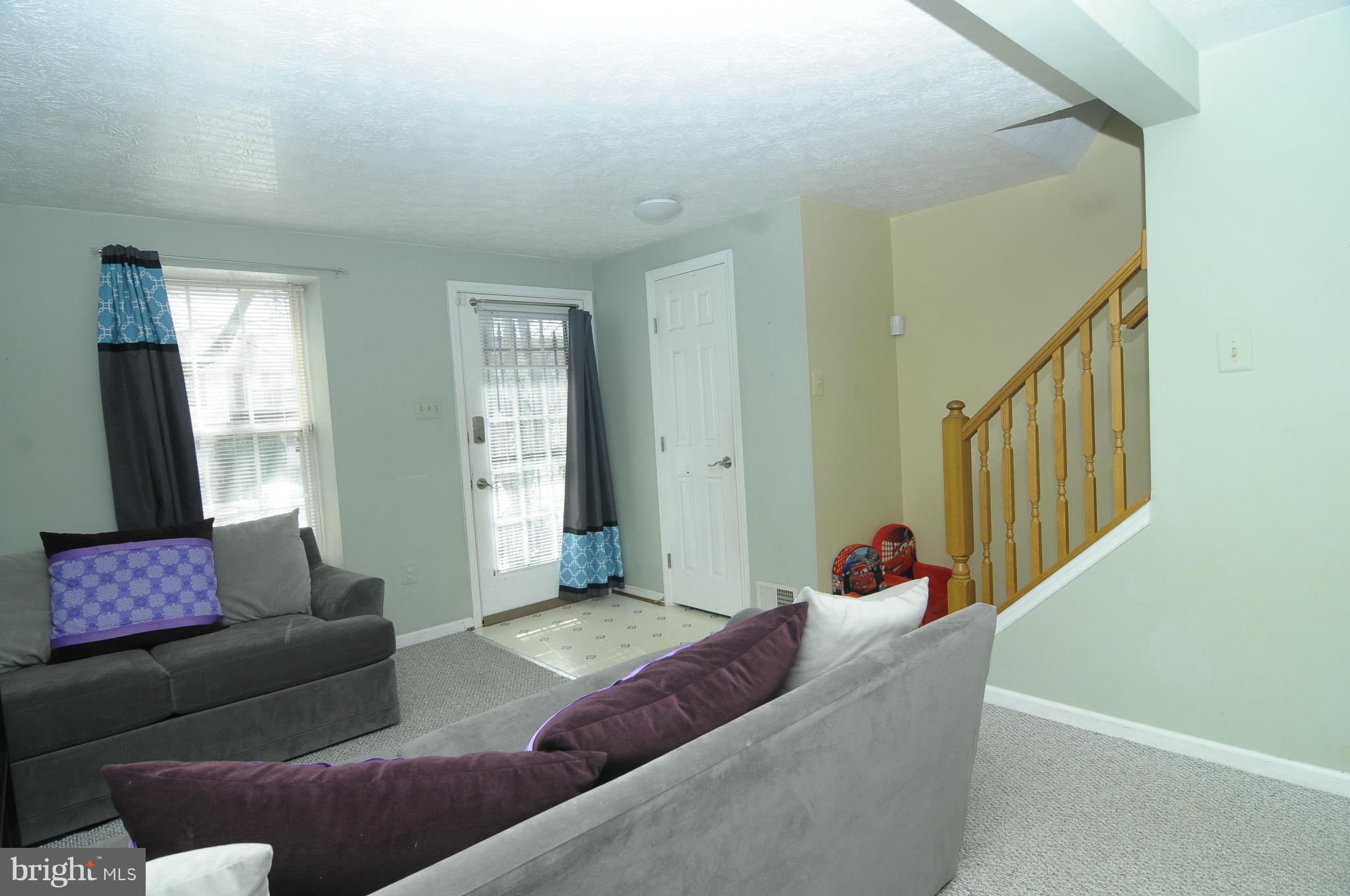 2250 Riding Crop Way Baltimore, MD 21244 - Photo 4 of 24 Living Room