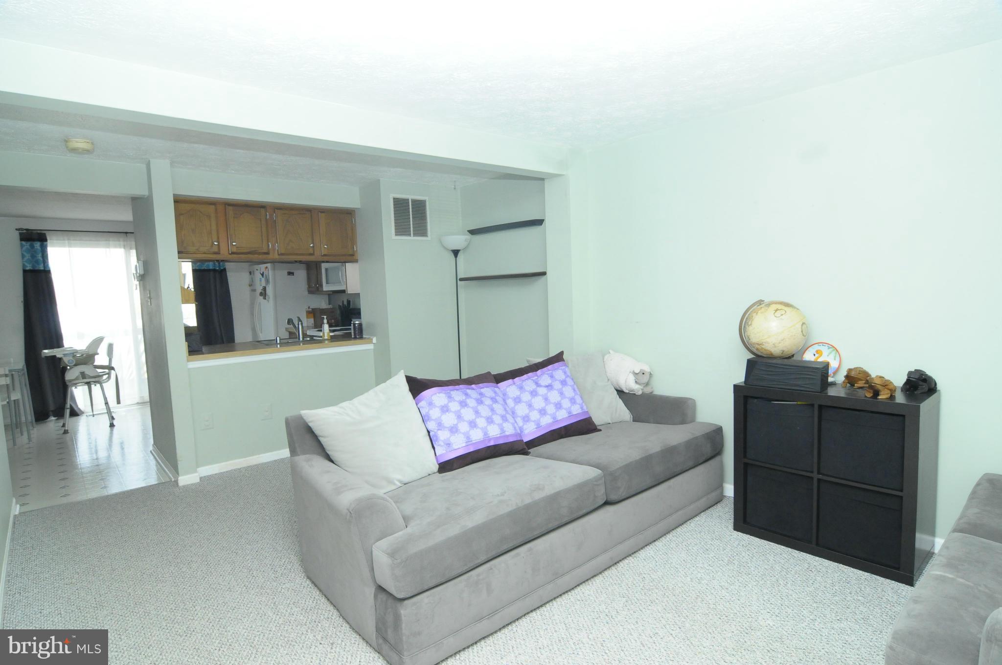 2250 Riding Crop Way Baltimore, MD 21244 - Photo 6 of 24 Living Room