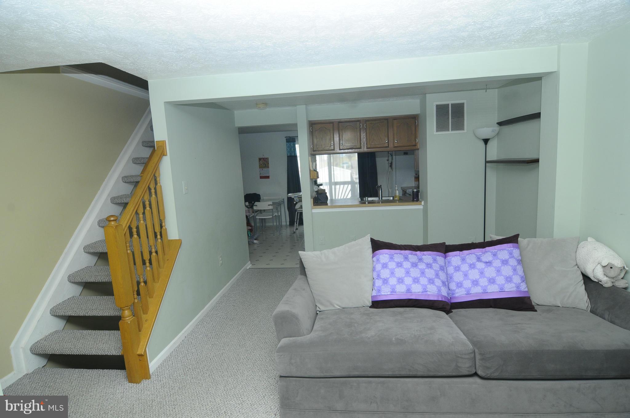 2250 Riding Crop Way Baltimore, MD 21244 - Photo 7 of 24 Living Room
