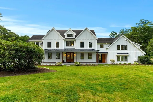 $3,525,000 | 19 Conant Road, Lincoln, MA 01773