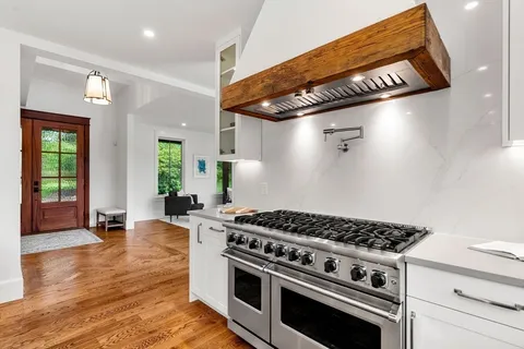 $3,525,000 | 19 Conant Road, Lincoln, MA 01773