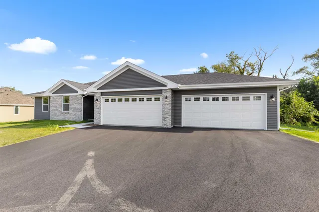 $374,900 | 7717 Cherry Hill Road, Cherry Valley, IL 61016