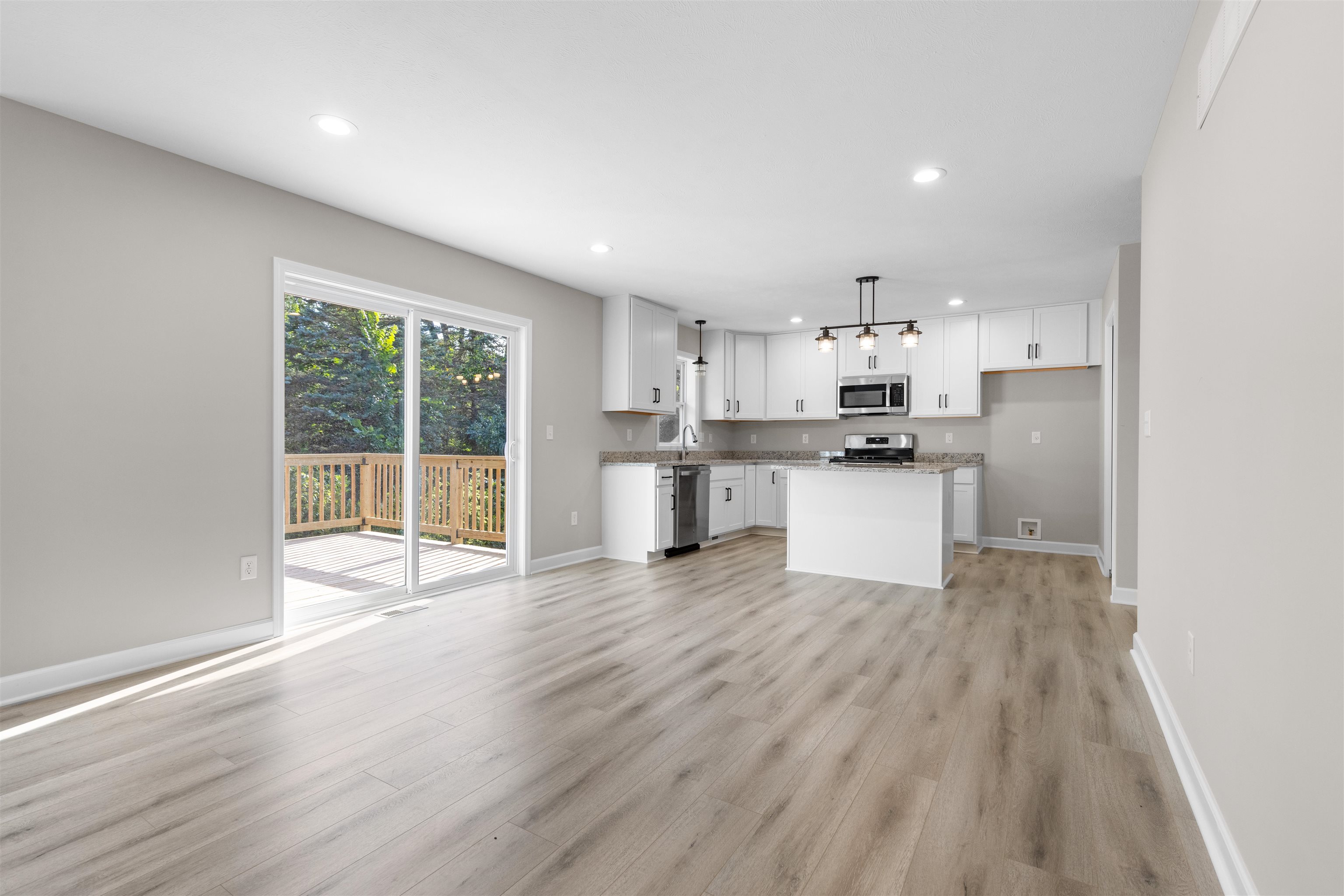 7717 Cherry Hill Road Cherry Valley, IL 61016 - Photo 4 of 17