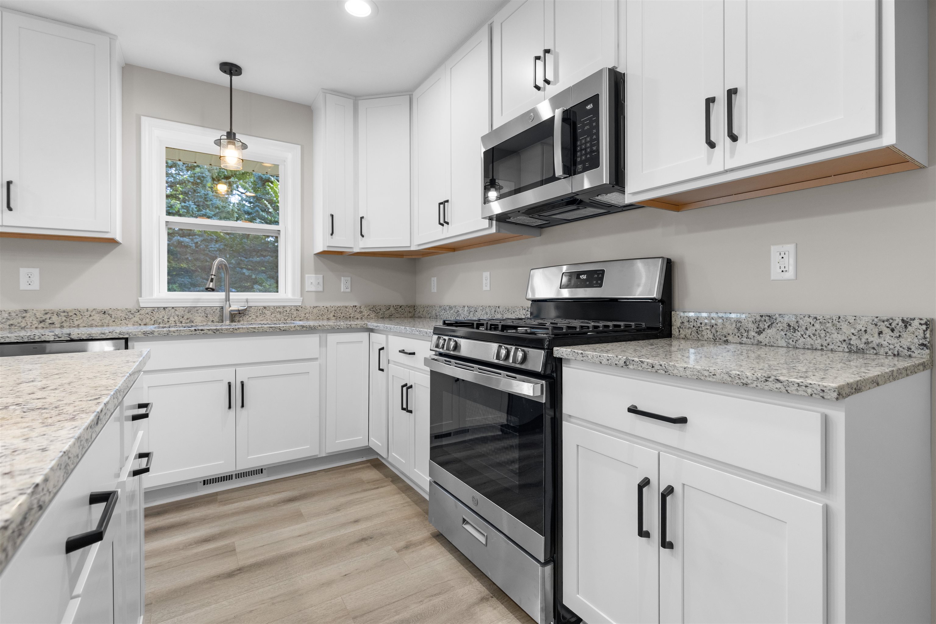 7717 Cherry Hill Road Cherry Valley, IL 61016 - Photo 7 of 17