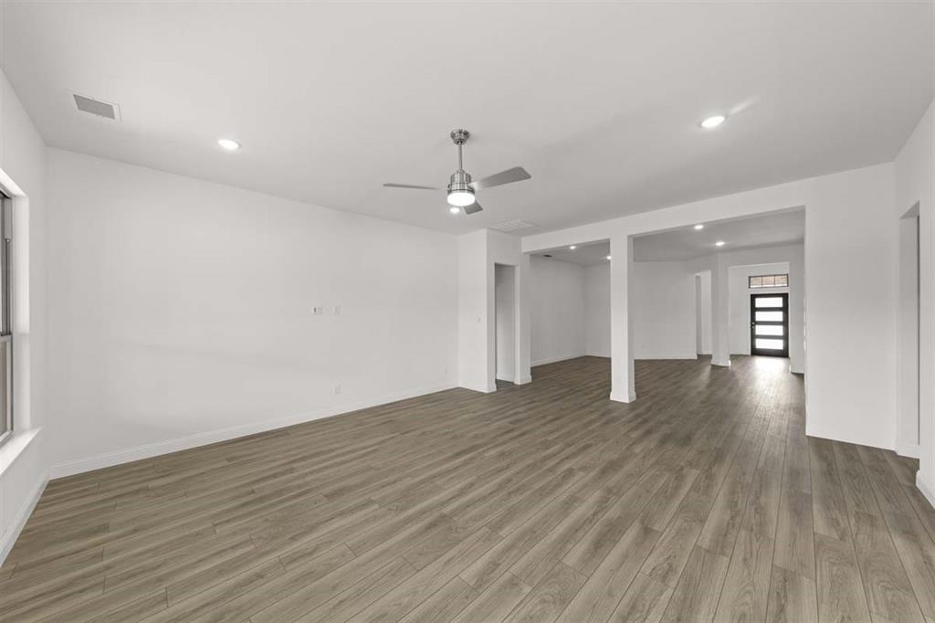 801 Trinity Street Van Alstyne, TX 75495 - Photo 3 of 18