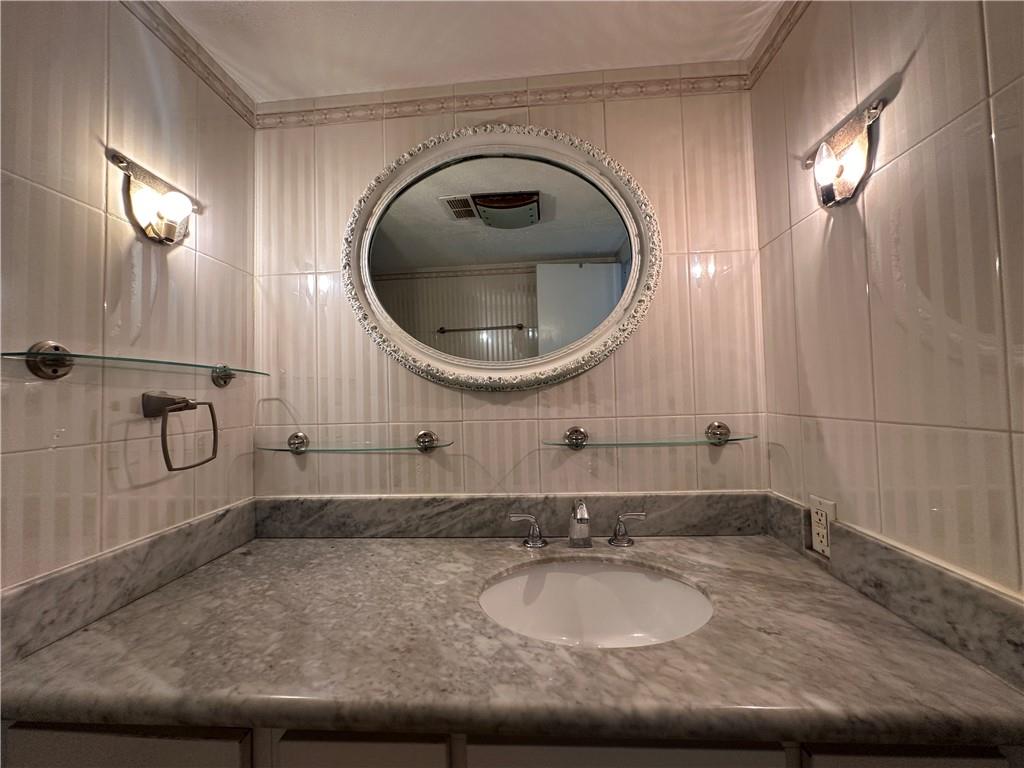 3320 North Arnoult Road, Unit 213 Metairie, LA 70002 - Photo 13 of 19