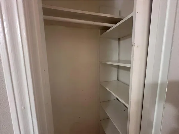 $1,450 | 3320 North Arnoult Road, Unit 213, Metairie, LA 70002