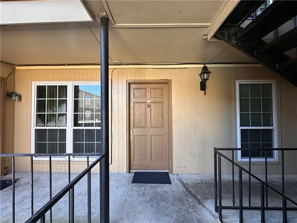 $1,450 | 3320 North Arnoult Road, Unit 213, Metairie, LA 70002