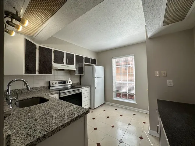 $1,450 | 3320 North Arnoult Road, Unit 213, Metairie, LA 70002