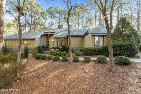 $865,000 | 65 Stoneykirk Drive, Pinehurst, NC 28374