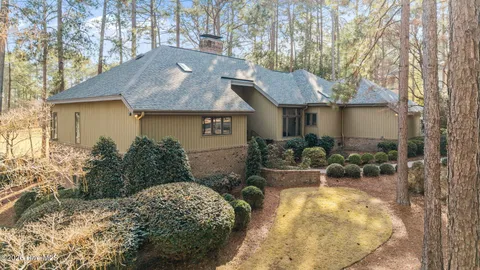 $865,000 | 65 Stoneykirk Drive, Pinehurst, NC 28374