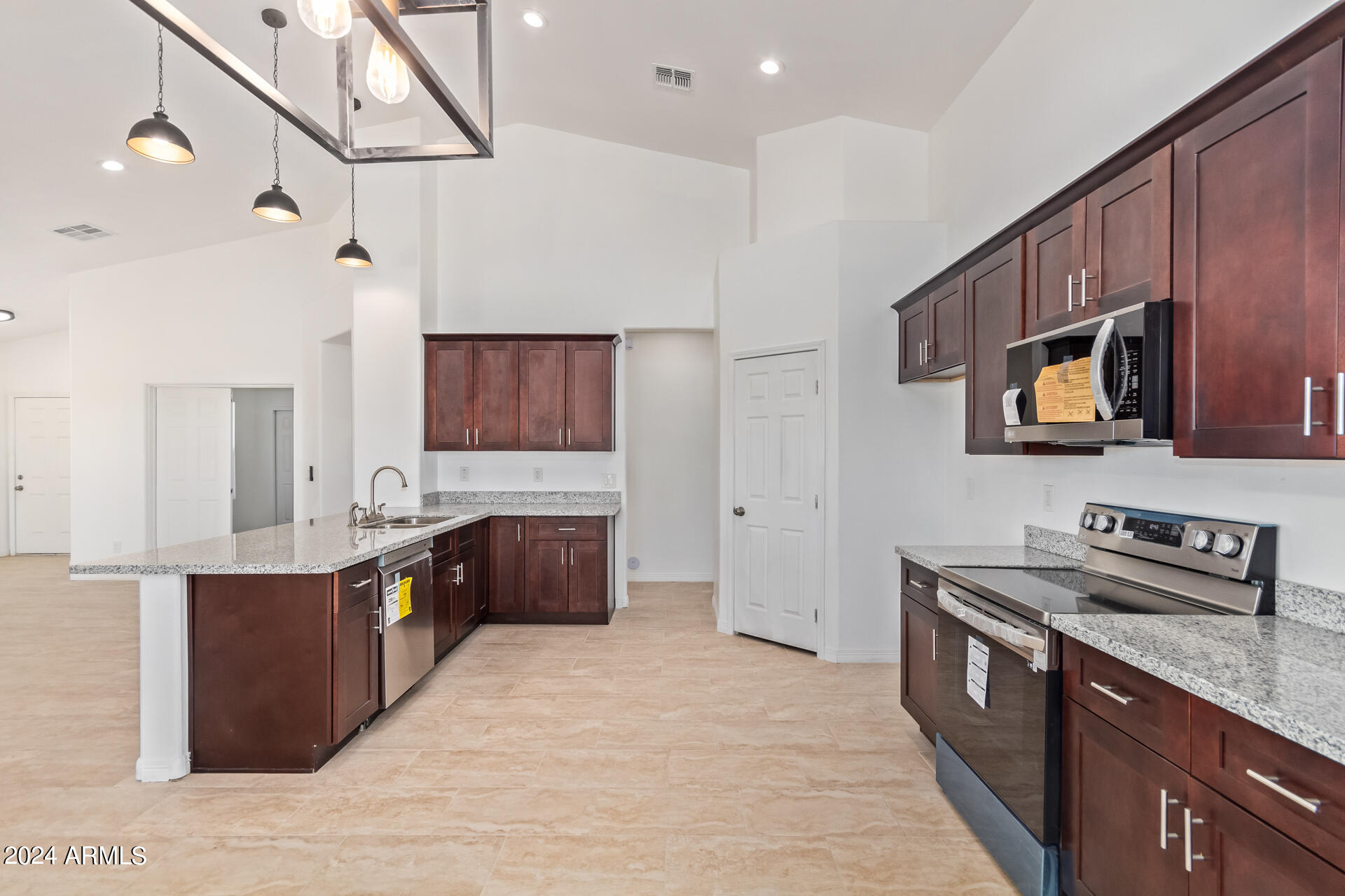 13681 South Del Rio Road Arizona City, AZ 85123 - Photo 10 of 28 15 - Del Rio