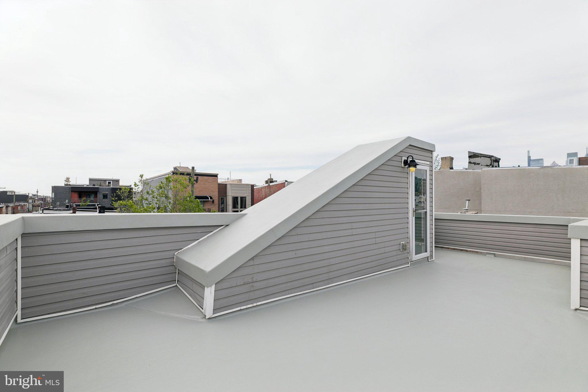 1537 Reed Street Philadelphia, PA 19146 - Photo 29 of 32 a view of terrace