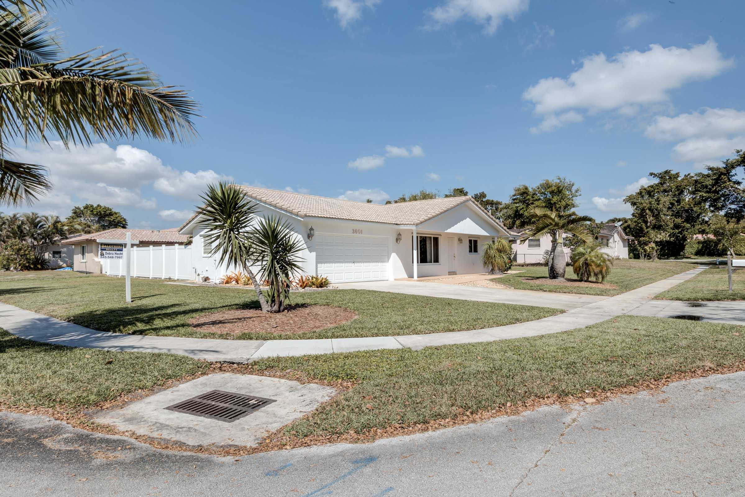 3601 Northwest 26th Avenue Boca Raton, FL 33434 - Photo 3 of 34 Corner Lot
