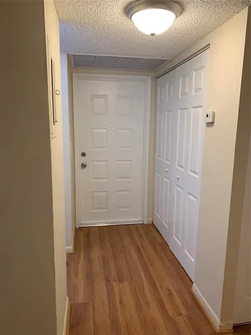 $2,000 | 10038 Twin Lakes Drive, Coral Springs, FL 33071