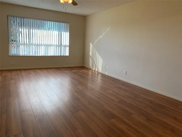 $2,000 | 10038 Twin Lakes Drive, Coral Springs, FL 33071