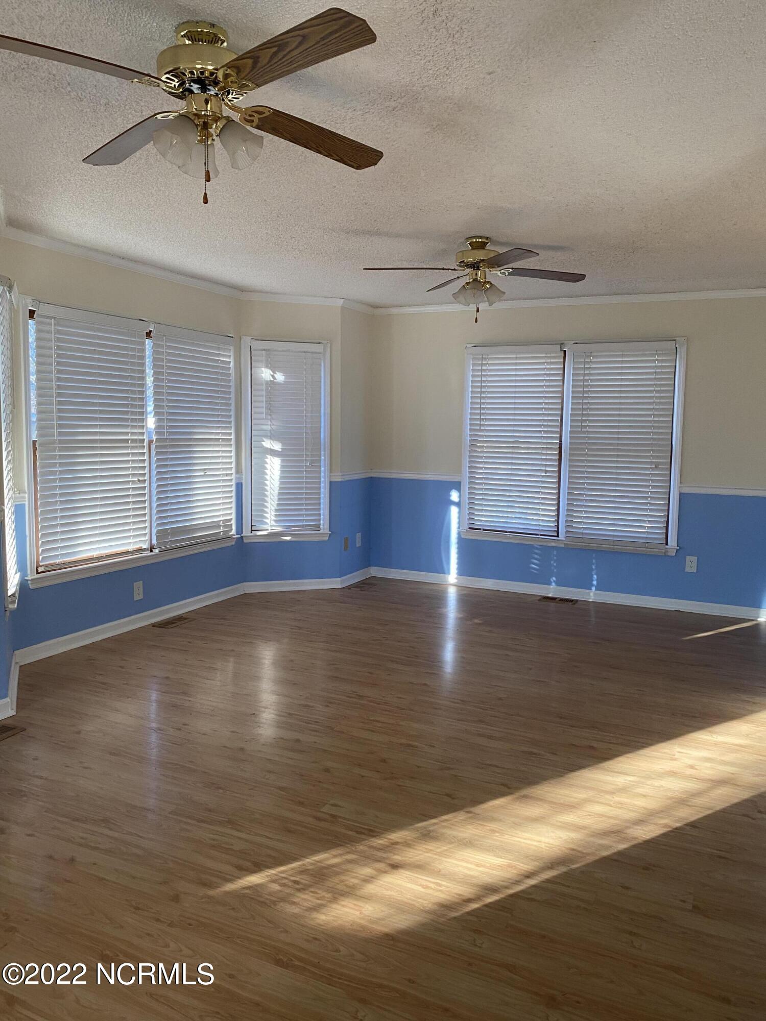 408 Hardy Road Newport, NC 28570 - Photo 6 of 28 IMG_4074