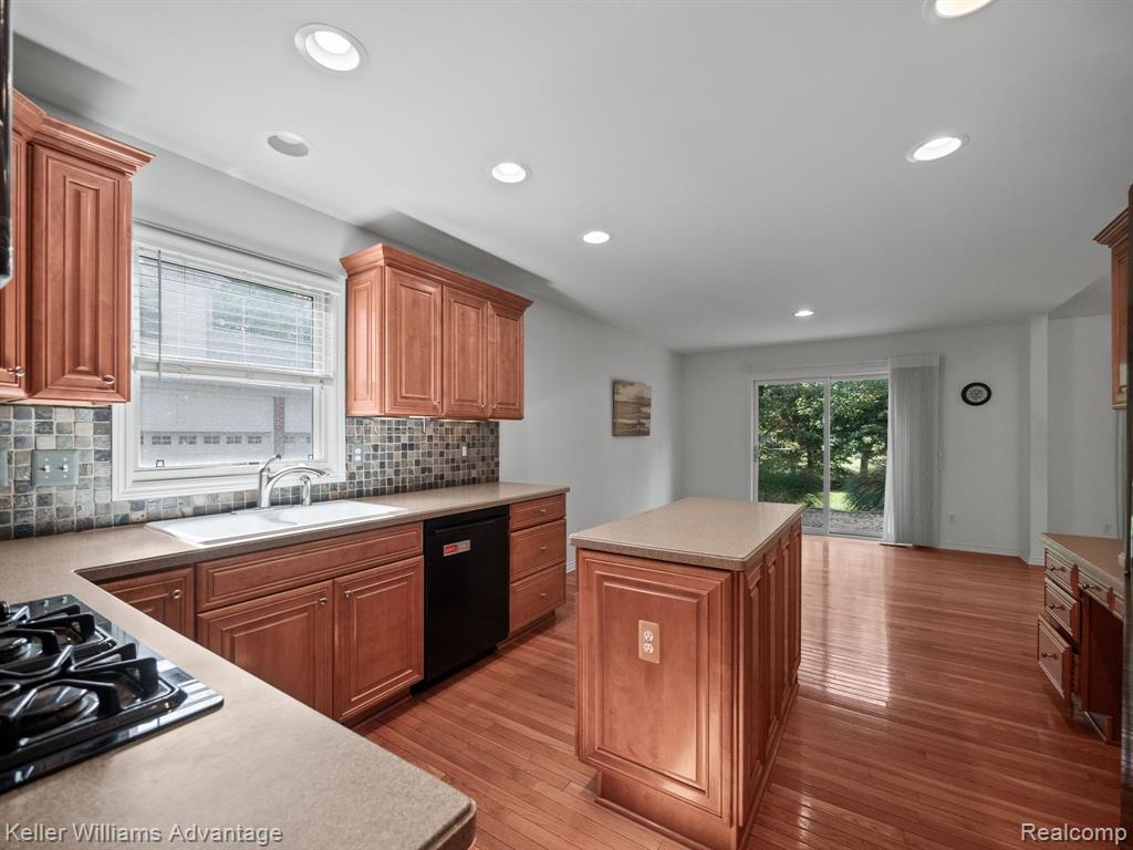 29157 Hemingway Drive Novi, MI 48377 - Photo 16 of 42
