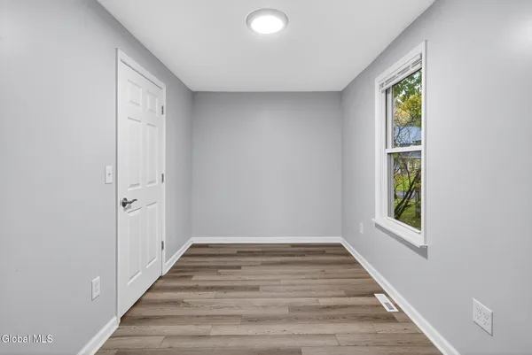 $268,000 | 2409 Edgewood Avenue, Rotterdam, NY 12306