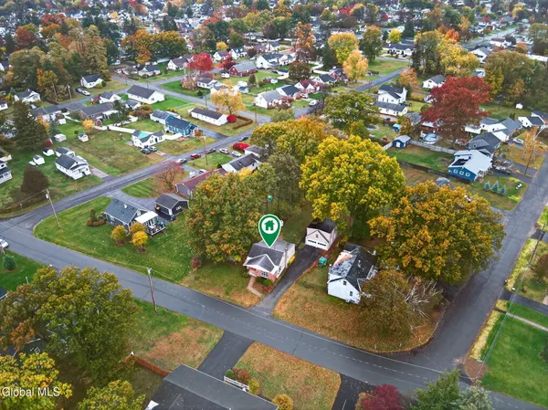 $268,000 | 2409 Edgewood Avenue, Rotterdam, NY 12306