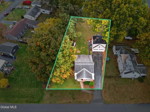 $268,000 | 2409 Edgewood Avenue, Rotterdam, NY 12306