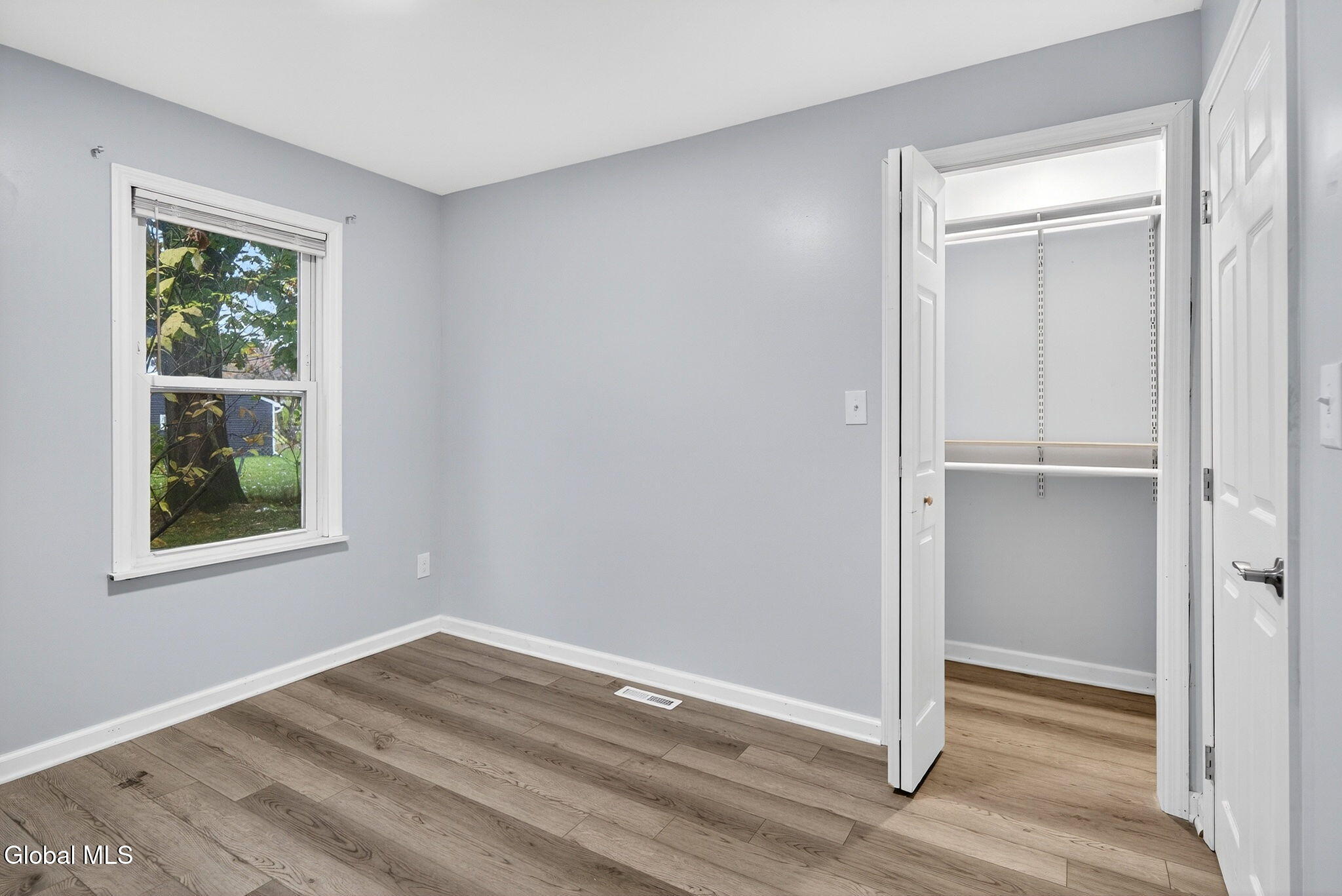 2409 Edgewood Avenue Rotterdam, NY 12306 - Photo 5 of 32 Interior 04