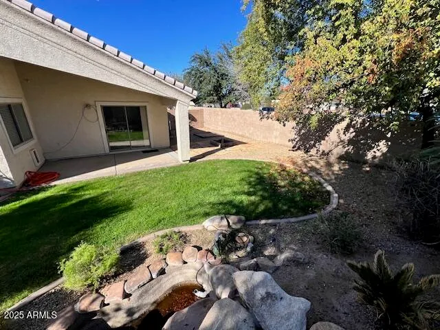 $2,050 | 10419 North 58th Drive, Glendale, AZ 85302