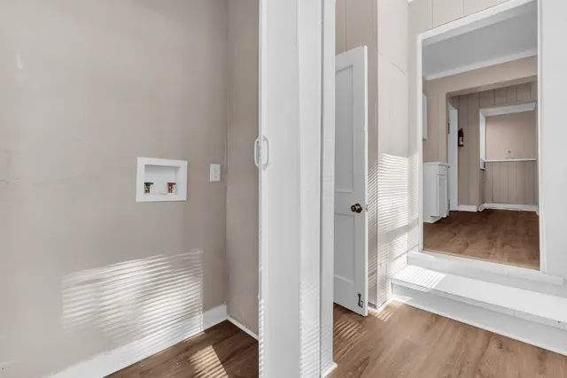 a view of an entryway of the house