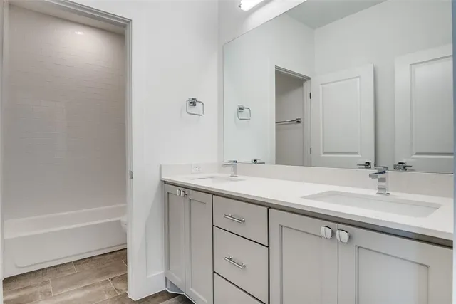 $475,000 | 2216 Scenic Bluff Drive, Fort Worth, TX 76111