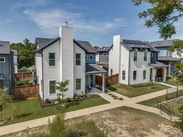 $475,000 | 2216 Scenic Bluff Drive, Fort Worth, TX 76111