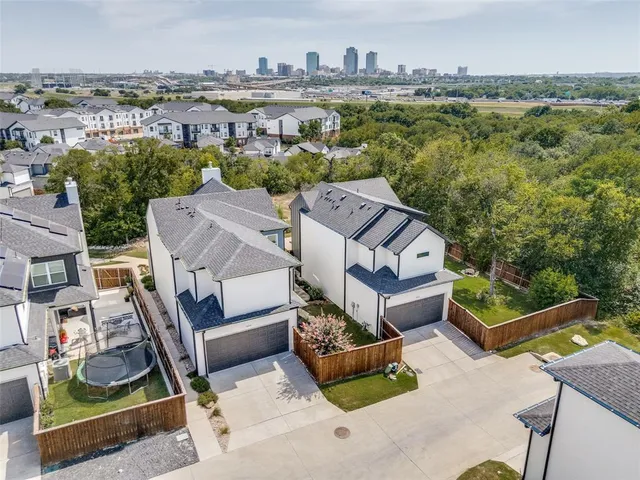 $475,000 | 2216 Scenic Bluff Drive, Fort Worth, TX 76111