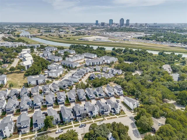 $475,000 | 2216 Scenic Bluff Drive, Fort Worth, TX 76111