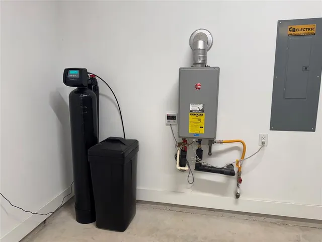 $475,000 | 2216 Scenic Bluff Drive, Fort Worth, TX 76111