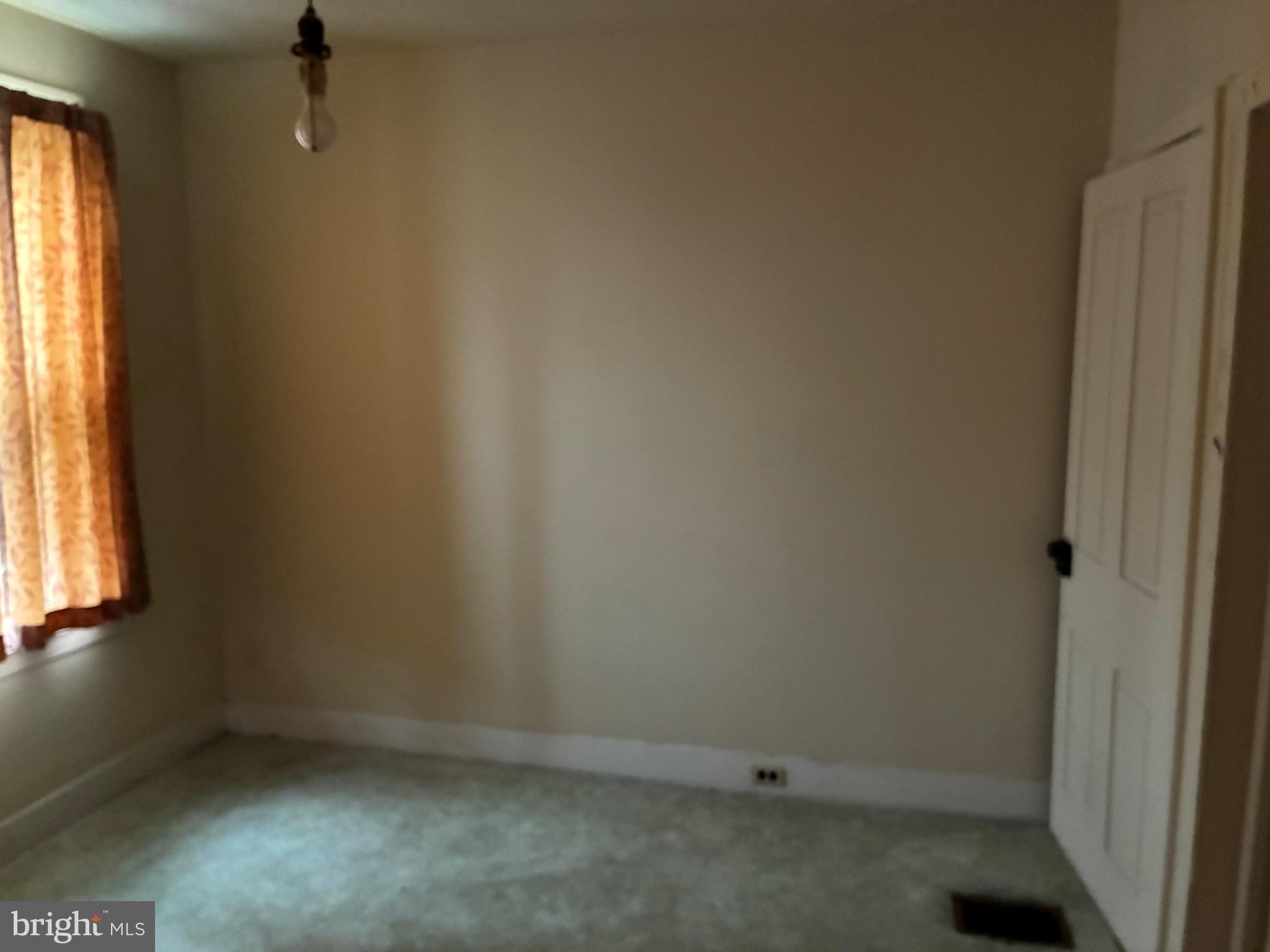 222 Main Street Denver, PA 17517 - Photo 13 of 32 an empty room with windows