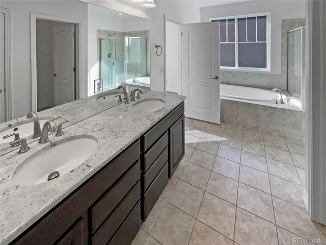 $885,000 | 7628 South Country Club Parkway, Aurora, CO 80016