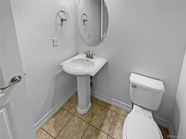 $885,000 | 7628 South Country Club Parkway, Aurora, CO 80016