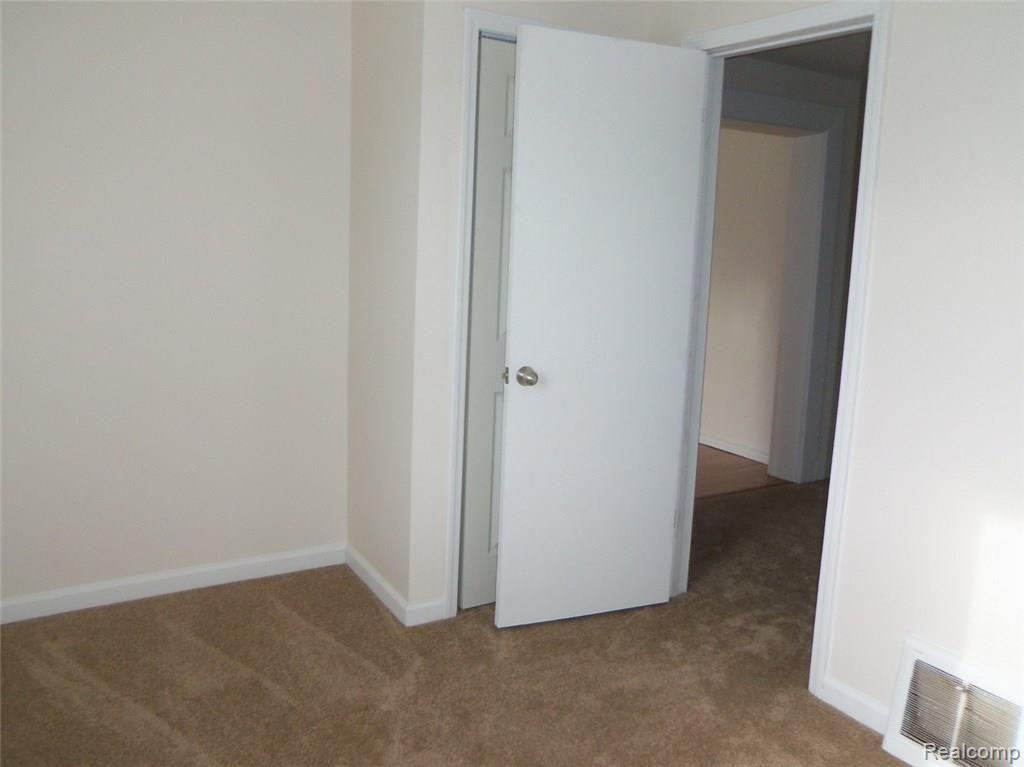 1649 Bowers Road Lapeer, MI 48446 - Photo 21 of 25 100_6908.jpg