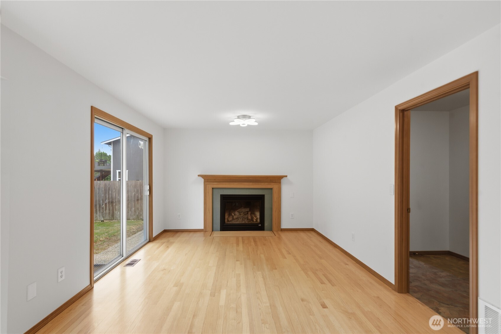 19022 102nd Avenue Southeast Renton, WA 98055 - Photo 8 of 36
