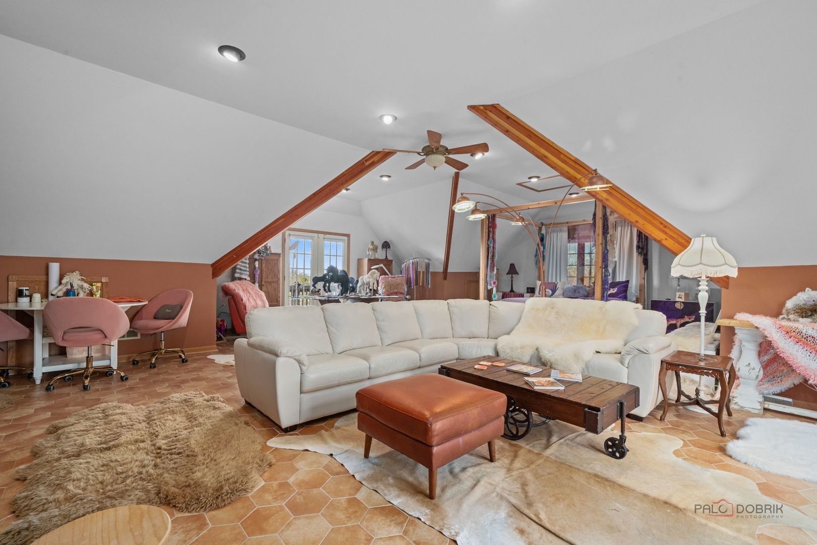 20719 Highview Road Marengo, IL 60152 - Photo 22 of 62 a living room with furniture