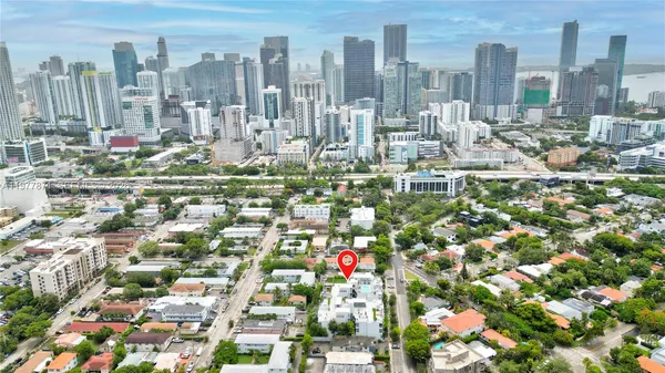 $5,950 | 545 Southwest 11th Street, Unit 105, Miami, FL 33129