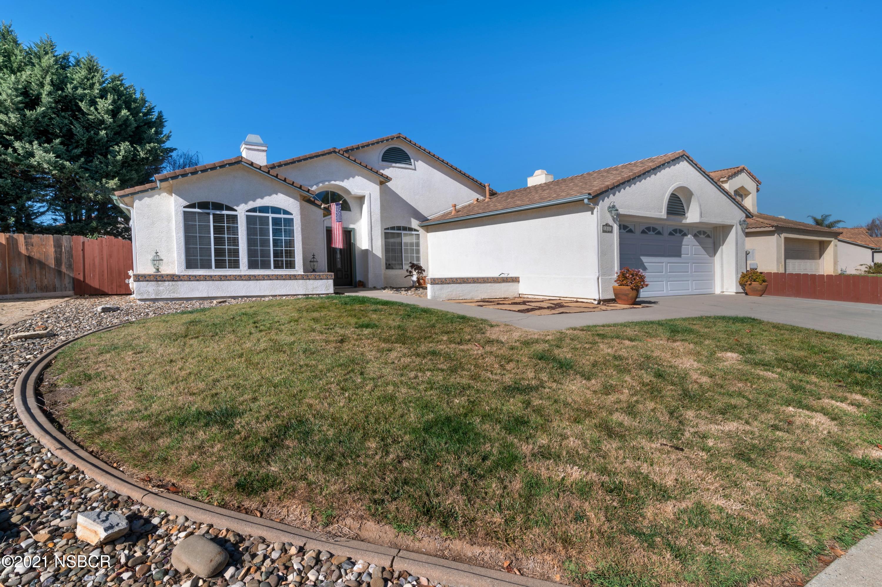 1517 Riverside Drive Lompoc, CA 93436 - Photo 2 of 21 002_FRONT YARD